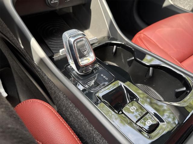used 2019 Volvo XC40 car, priced at $21,996
