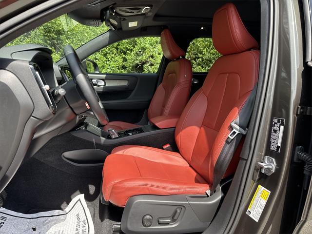 used 2019 Volvo XC40 car, priced at $21,996