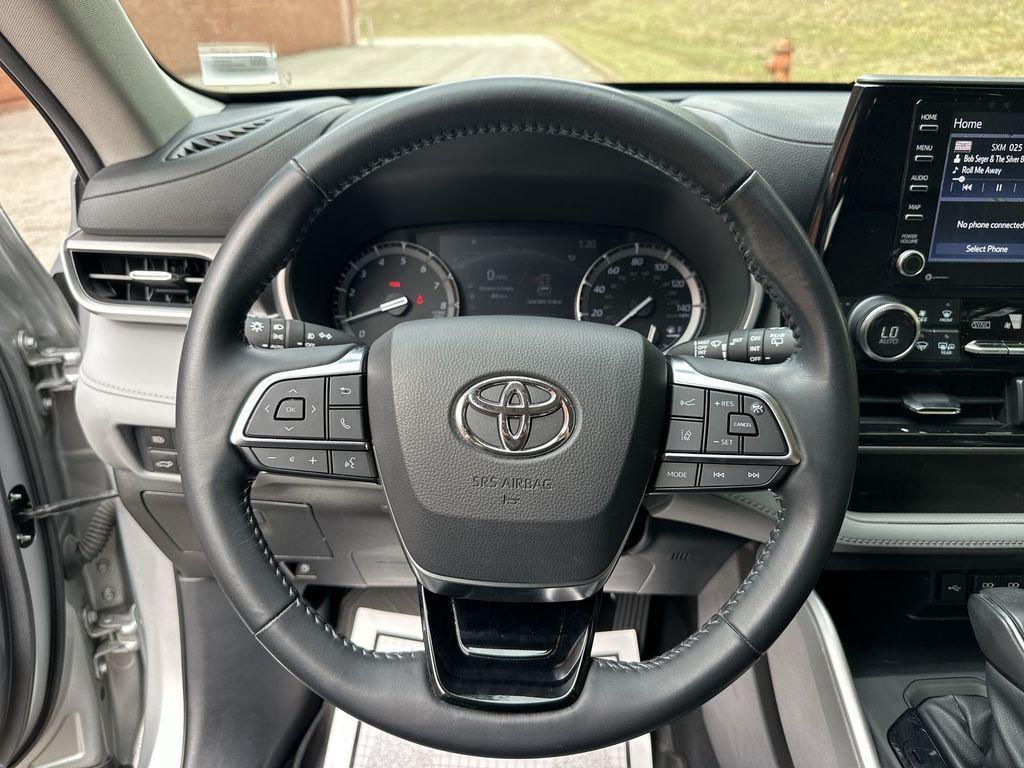 used 2021 Toyota Highlander car, priced at $33,855