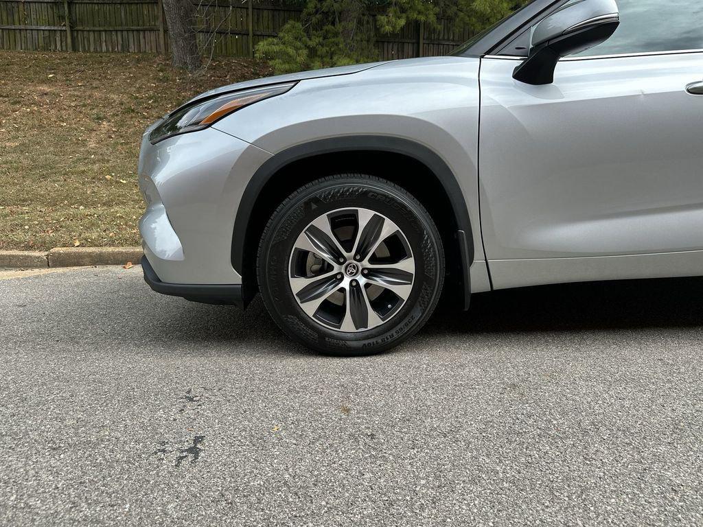 used 2021 Toyota Highlander car, priced at $33,855