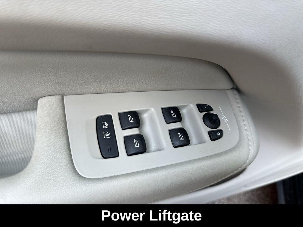 used 2021 Volvo XC60 car, priced at $28,988