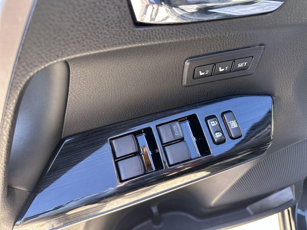 used 2018 Toyota RAV4 Hybrid car, priced at $12,898