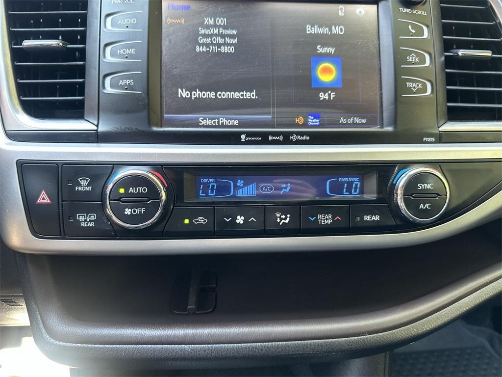 used 2019 Toyota Highlander car, priced at $24,225