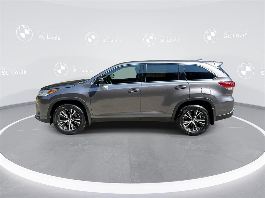 used 2019 Toyota Highlander car, priced at $24,225