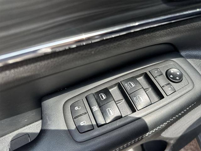 used 2021 Jeep Grand Cherokee car, priced at $28,445