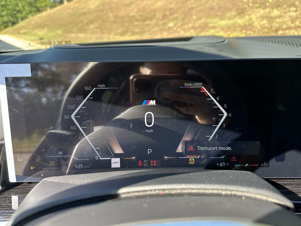 new 2026 BMW X7 car, priced at $100,165