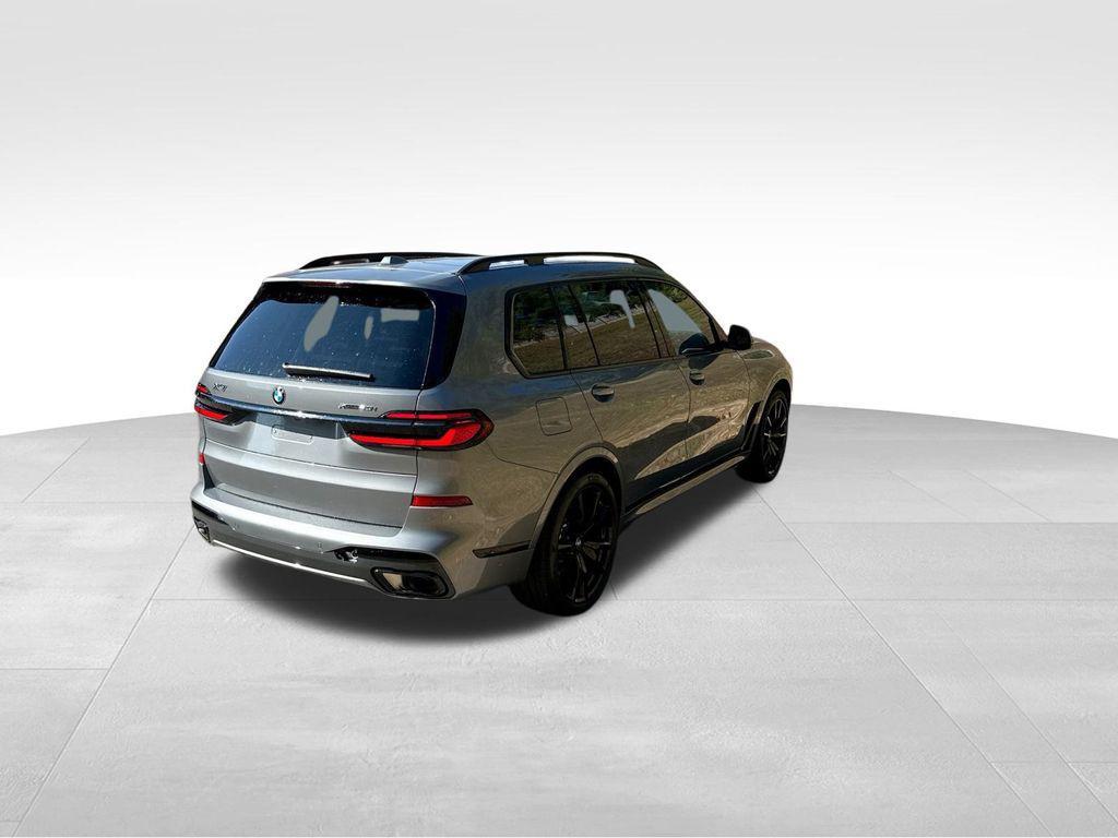 new 2026 BMW X7 car, priced at $100,165