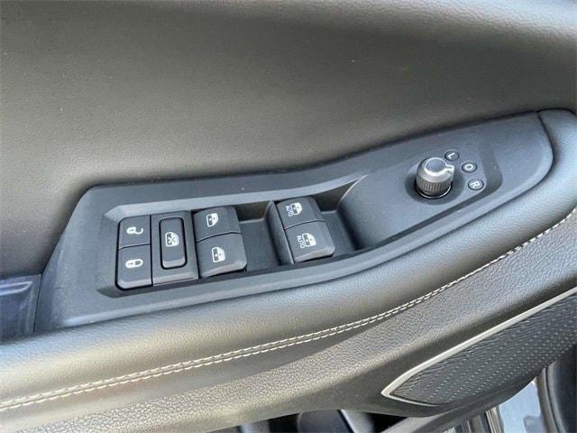 used 2022 Jeep Grand Cherokee car, priced at $27,997