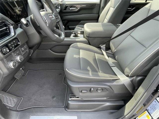 new 2025 GMC Yukon car, priced at $73,795