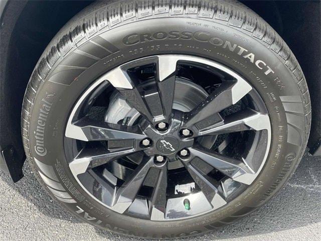 new 2026 Chevrolet Equinox car, priced at $32,110