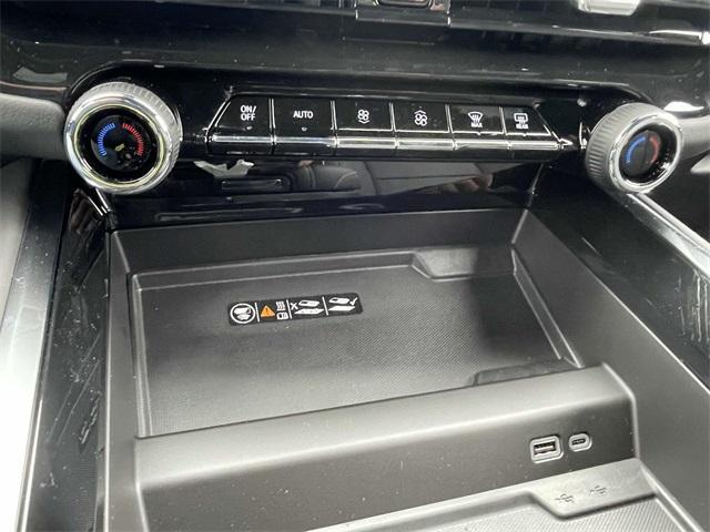 new 2025 Chevrolet Suburban car, priced at $74,595