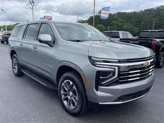 new 2025 Chevrolet Suburban car, priced at $67,571