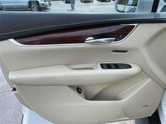 used 2017 Cadillac XT5 car, priced at $17,896