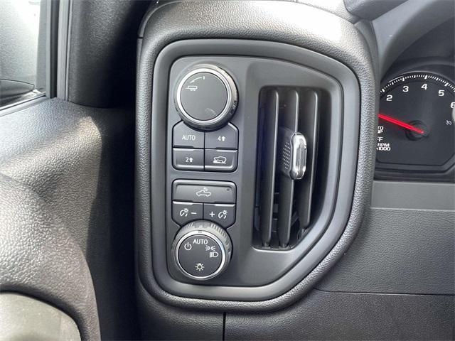 new 2025 Chevrolet Silverado 1500 car, priced at $42,985
