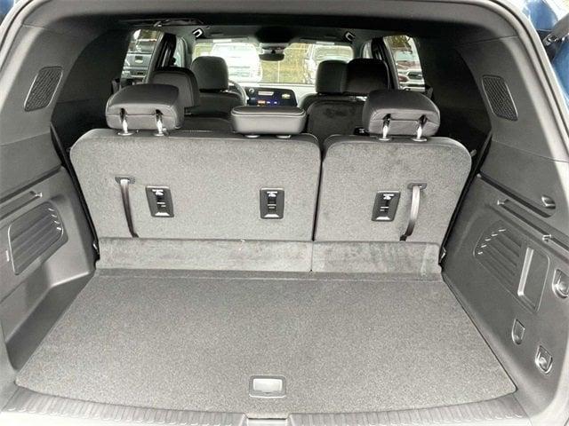 new 2026 Chevrolet Traverse car, priced at $43,536