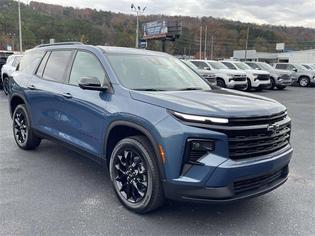 new 2026 Chevrolet Traverse car, priced at $43,536