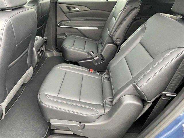new 2026 Chevrolet Traverse car, priced at $43,536