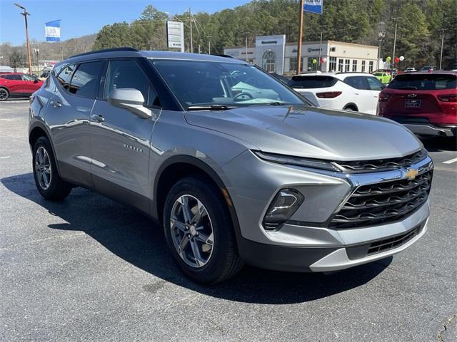 new 2025 Chevrolet Blazer car, priced at $33,250