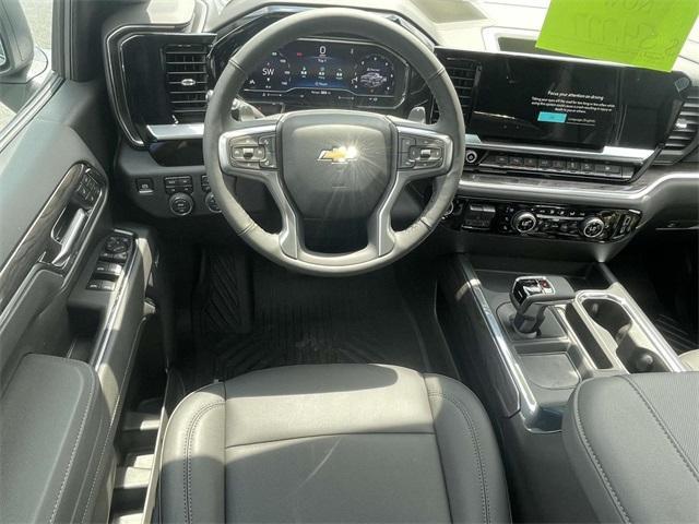 new 2025 Chevrolet Silverado 1500 car, priced at $55,979