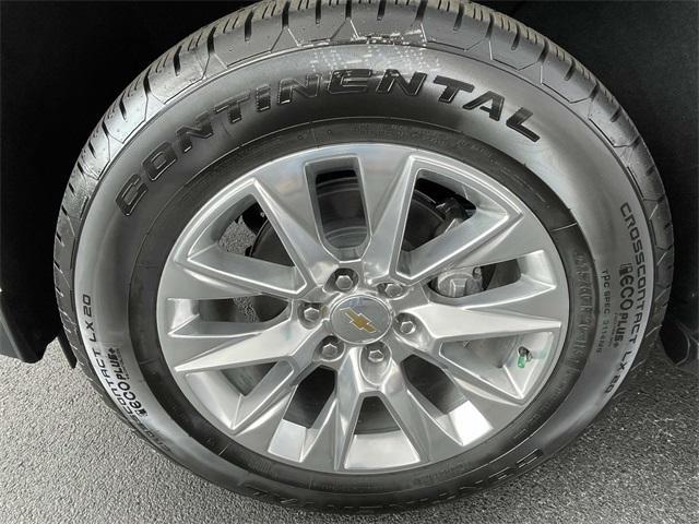 new 2025 Chevrolet Suburban car, priced at $75,590