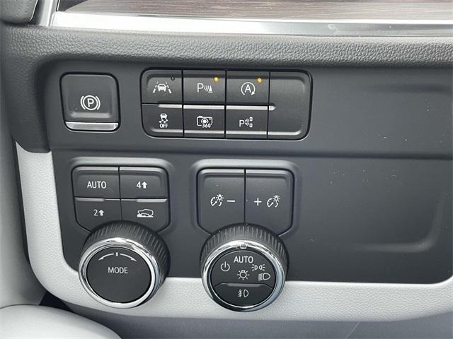 new 2025 Chevrolet Suburban car, priced at $75,590