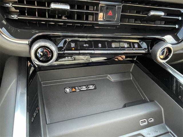 new 2025 Chevrolet Suburban car, priced at $79,257