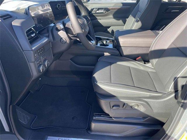 new 2025 Chevrolet Suburban car, priced at $72,639