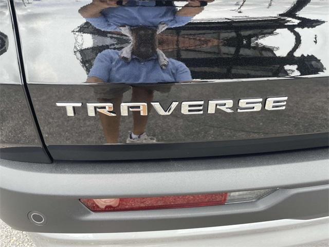 new 2025 Chevrolet Traverse car, priced at $41,114
