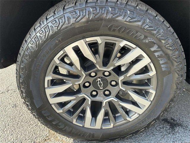 used 2025 Chevrolet Suburban car, priced at $73,577