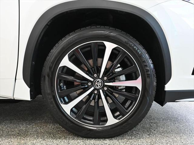 used 2021 Toyota Highlander car, priced at $34,993