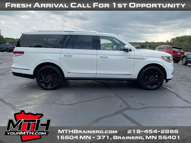 used 2022 Lincoln Navigator car, priced at $59,993