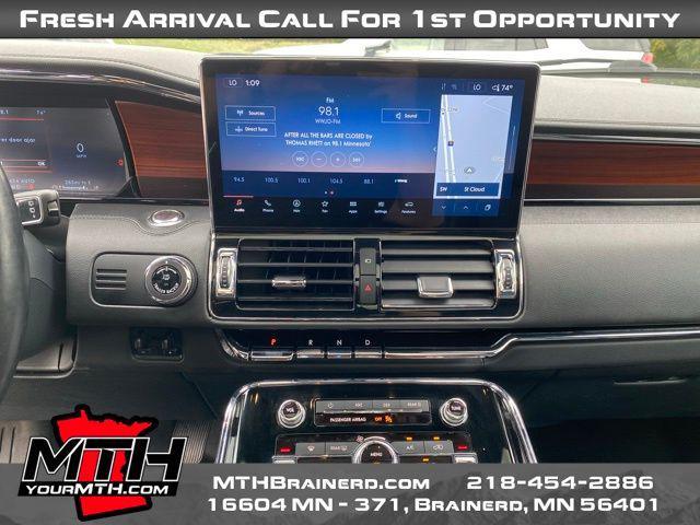 used 2022 Lincoln Navigator car, priced at $59,993