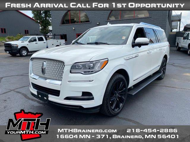 used 2022 Lincoln Navigator car, priced at $59,993