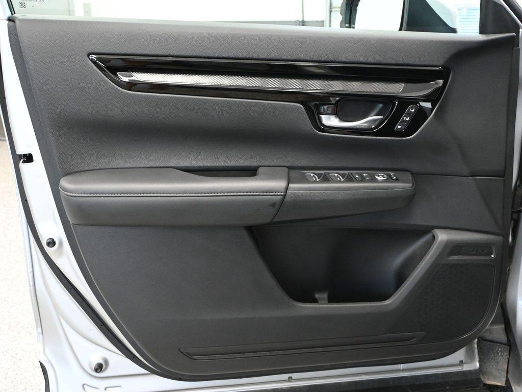 used 2025 Honda CR-V car, priced at $34,993