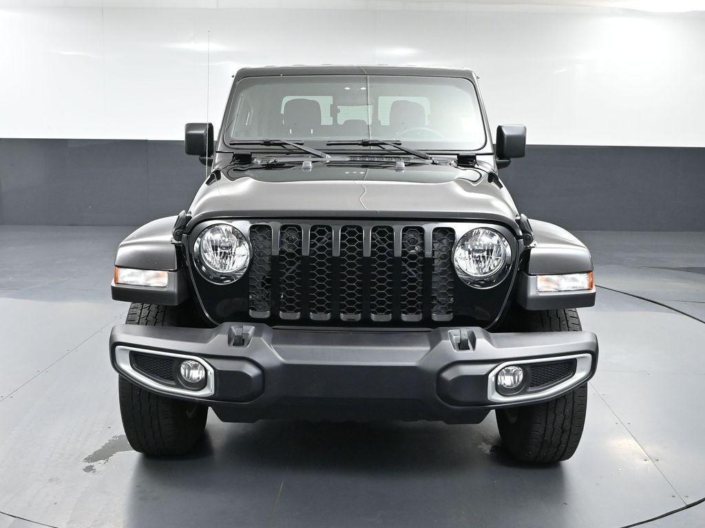 used 2021 Jeep Gladiator car, priced at $25,899