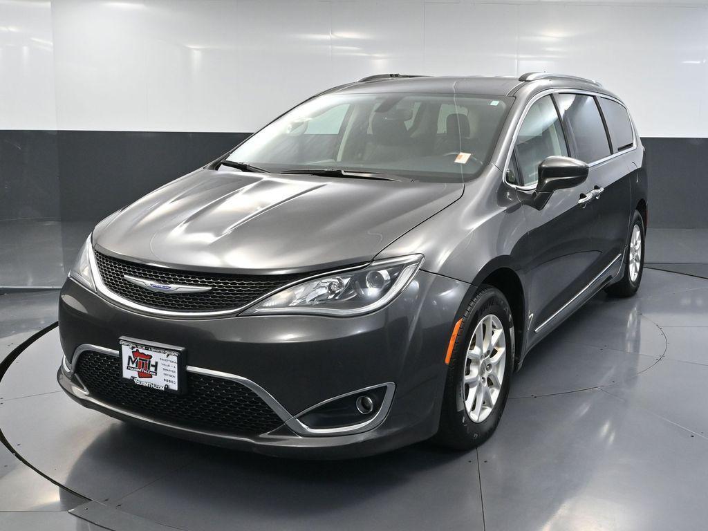 used 2020 Chrysler Pacifica car, priced at $16,675
