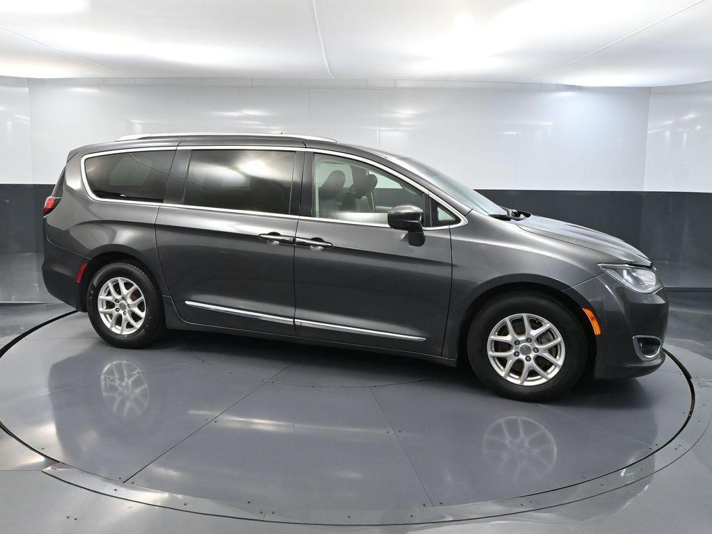 used 2020 Chrysler Pacifica car, priced at $16,675