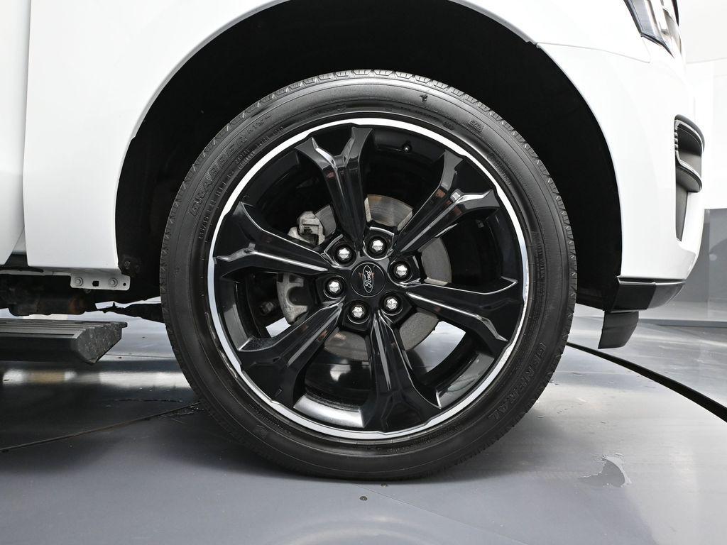 used 2022 Ford Expedition car, priced at $50,693
