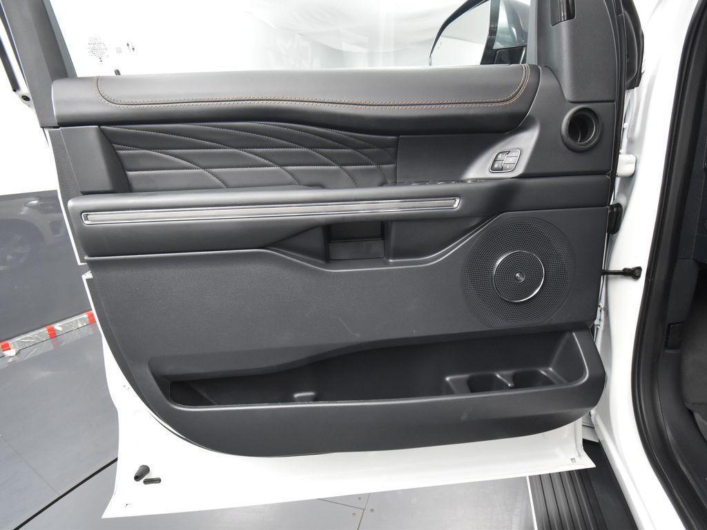 used 2024 Ford Expedition car, priced at $65,000