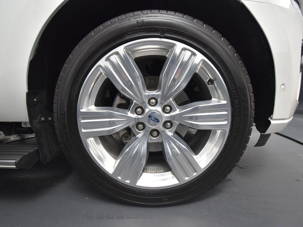 used 2024 Ford Expedition car, priced at $65,000