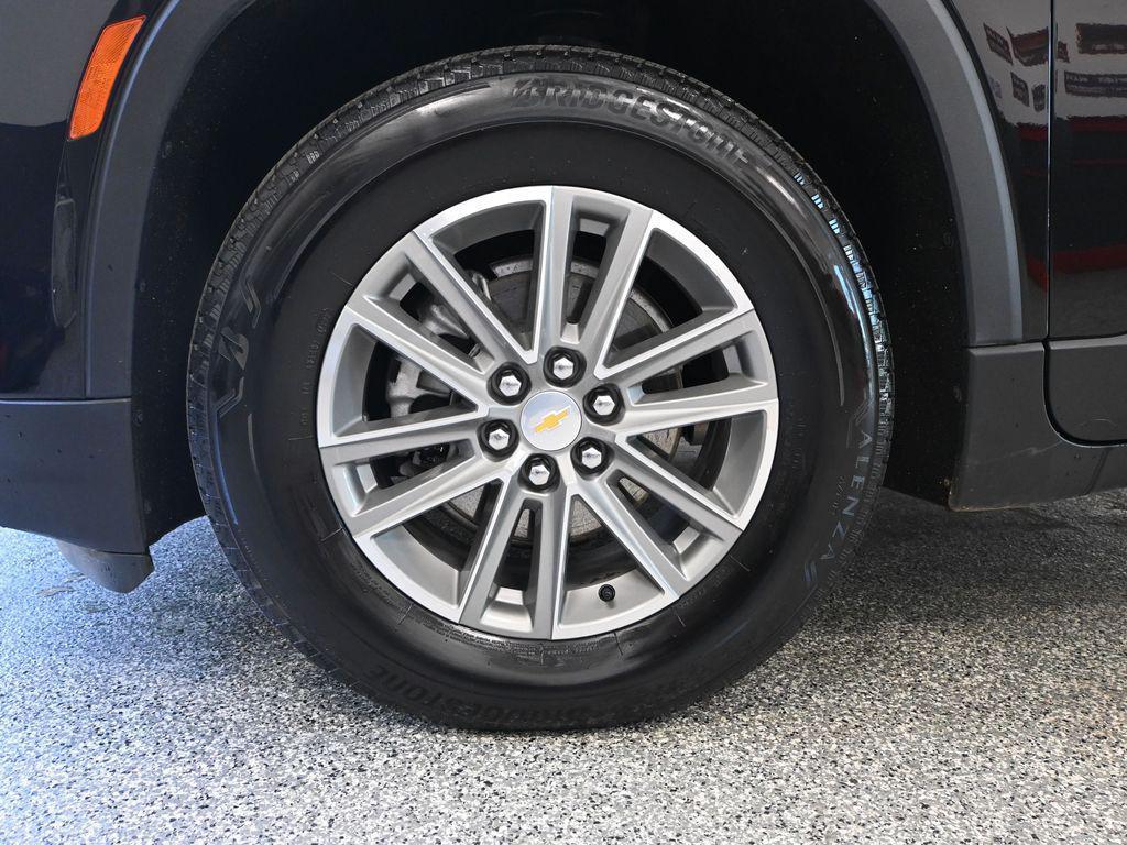used 2022 Chevrolet Traverse car, priced at $23,693