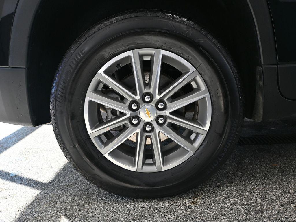 used 2022 Chevrolet Traverse car, priced at $23,693