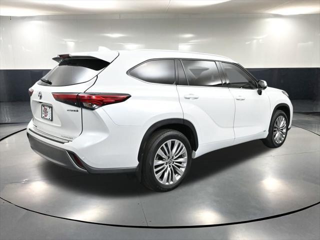 used 2023 Toyota Highlander Hybrid car, priced at $50,993