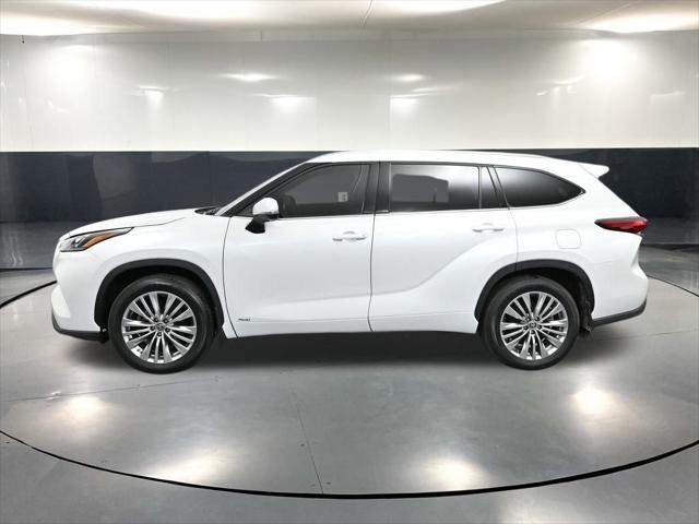 used 2023 Toyota Highlander Hybrid car, priced at $50,993