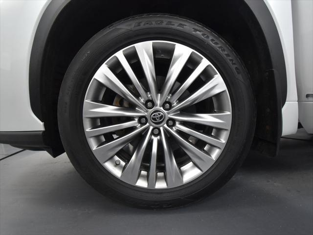 used 2023 Toyota Highlander Hybrid car, priced at $50,993