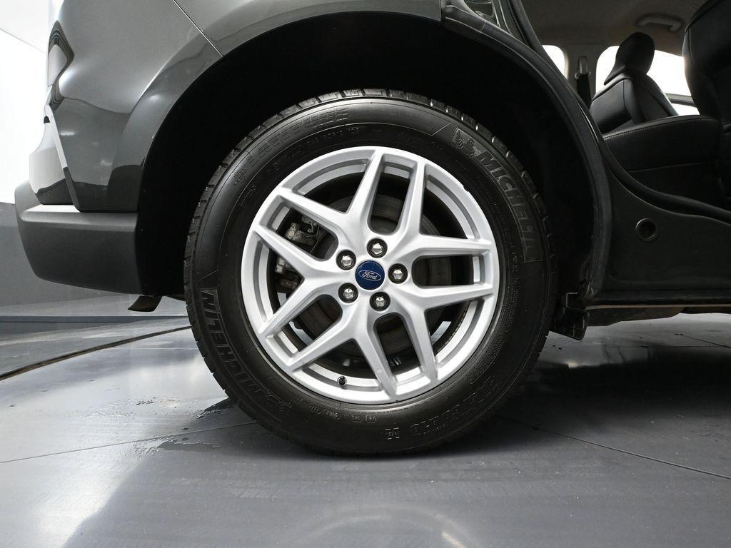 used 2022 Ford Edge car, priced at $23,393