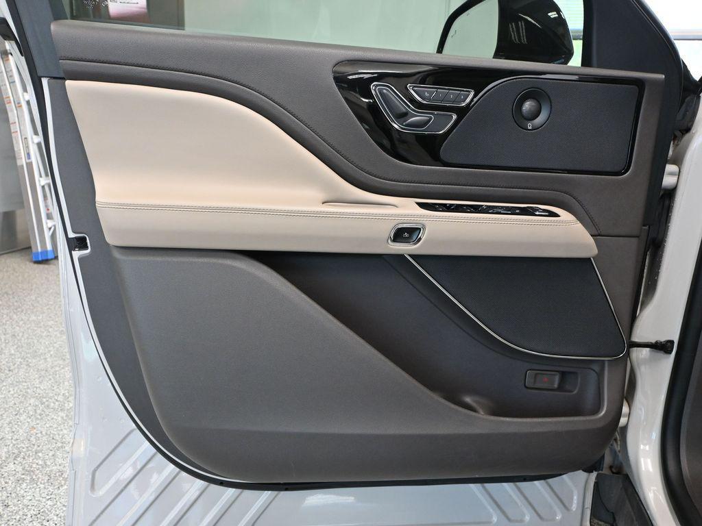 used 2023 Lincoln Aviator car, priced at $45,193