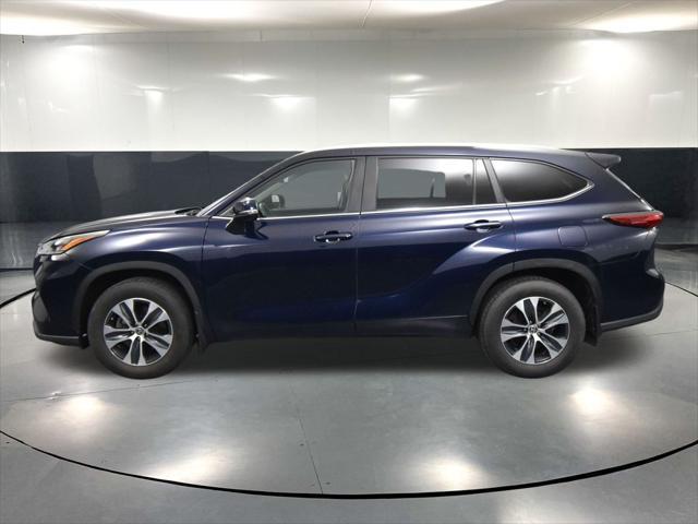 used 2023 Toyota Highlander car, priced at $40,993