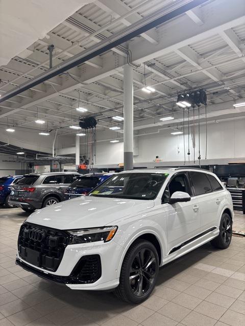 new 2025 Audi Q7 car, priced at $77,880