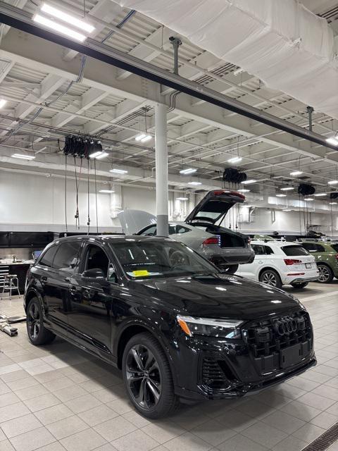 new 2025 Audi Q7 car, priced at $74,830